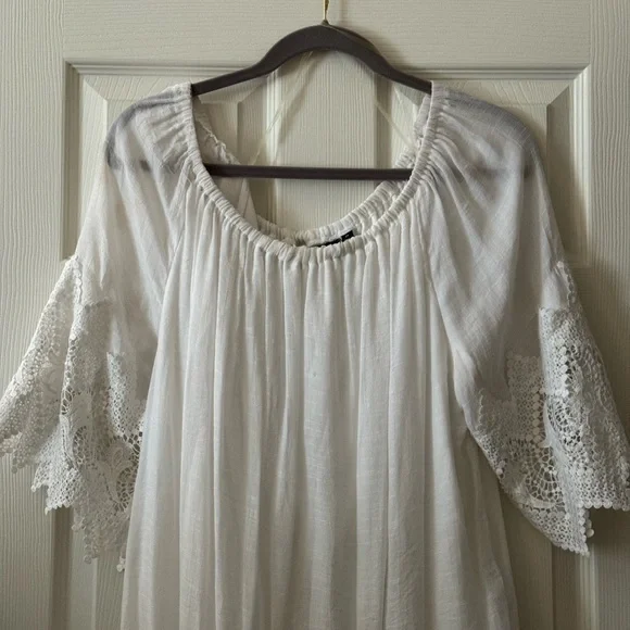 White Gauze Dress With Lace Accents by - Mlle Gabrielle - Picture 2 of 5